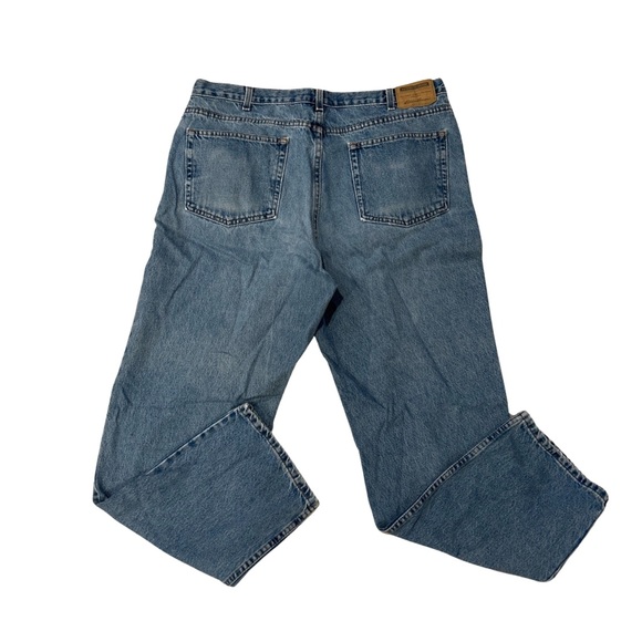 Eddie Bauer Relaxed Fit Jeans - Picture 2 of 4